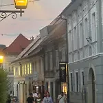 Old Town 公寓