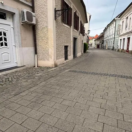 Old Town * Μαριμπόρ